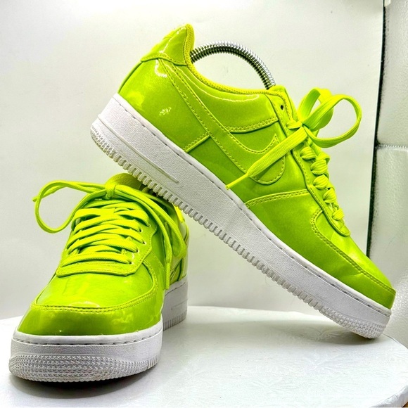Air Forces 1 Men Nike Air Force 1 '07 LV8 UV 'Volt' - AJ9505-700 Nike Air Force 1 07 Lv8